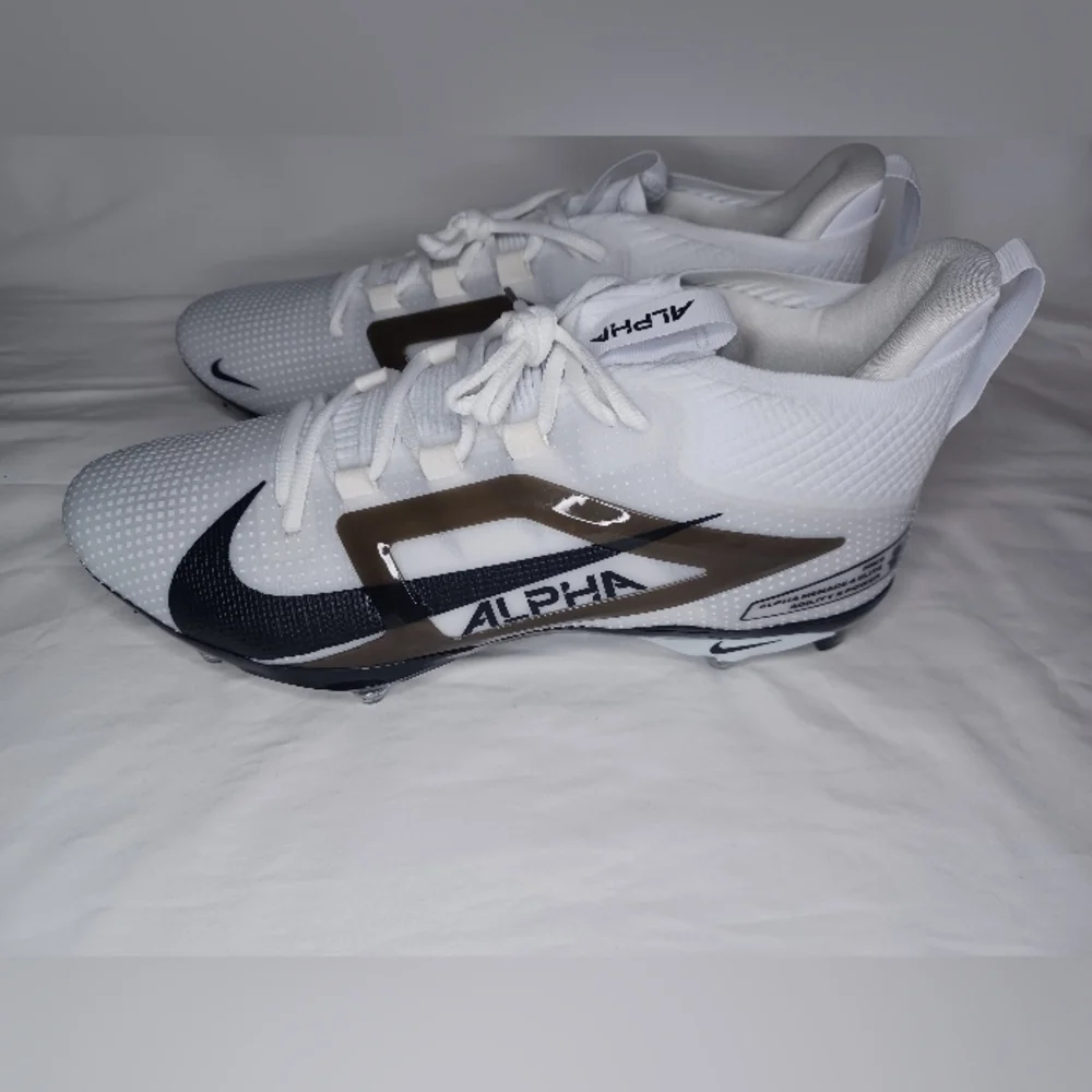 NWOT Nike Alpha Menace Elite TB Mens Football Cleats 13.5 W White/Black